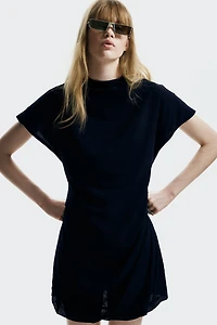 Robe à effet drapé col cheminée