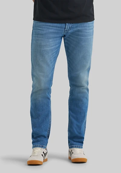 Wrangler Regular Fit Greensboro Straight Leg Jeans