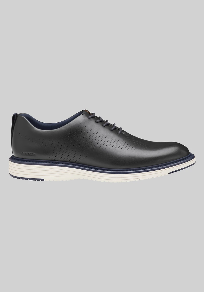 Johnston & Murphy Upton One-Piece Perfed Plain Toe