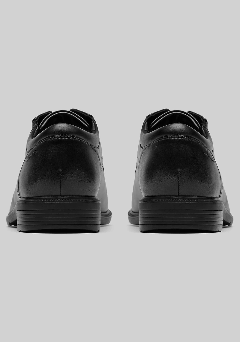 Clarks Steadwell Plain Toe Oxfords