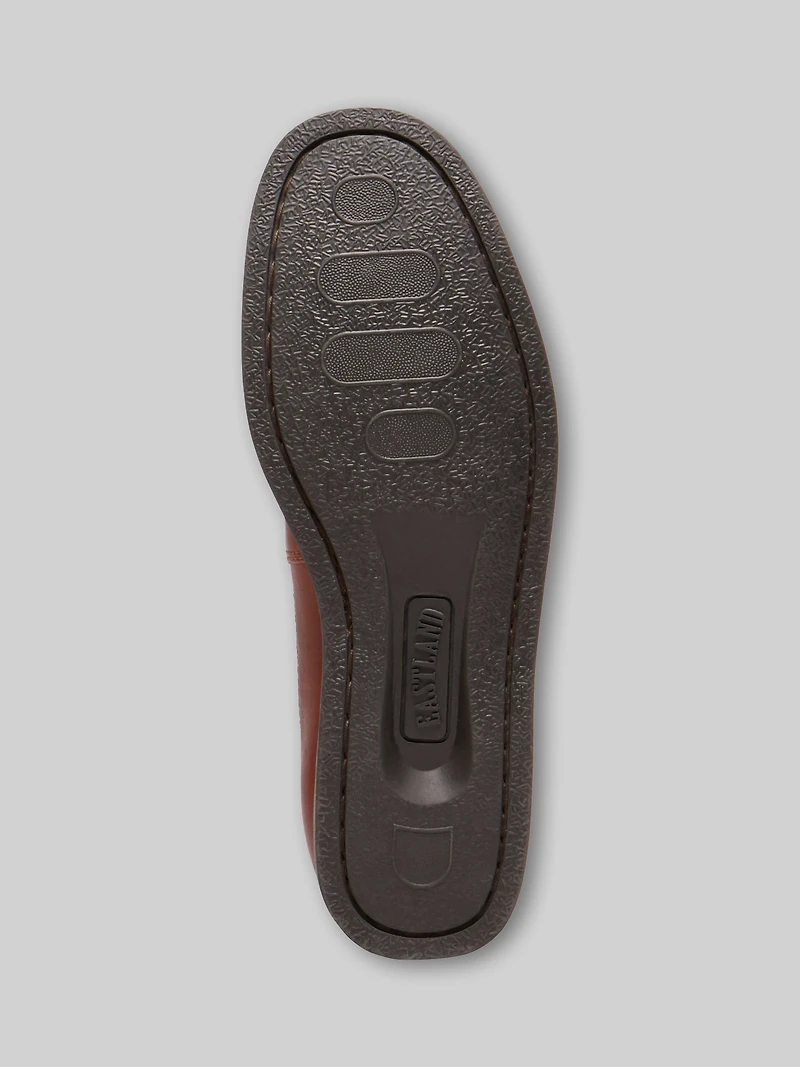 Seneca Leather Moc Toe Lace-Up Chukka Boots