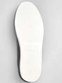 Pebble Grain Sneakers