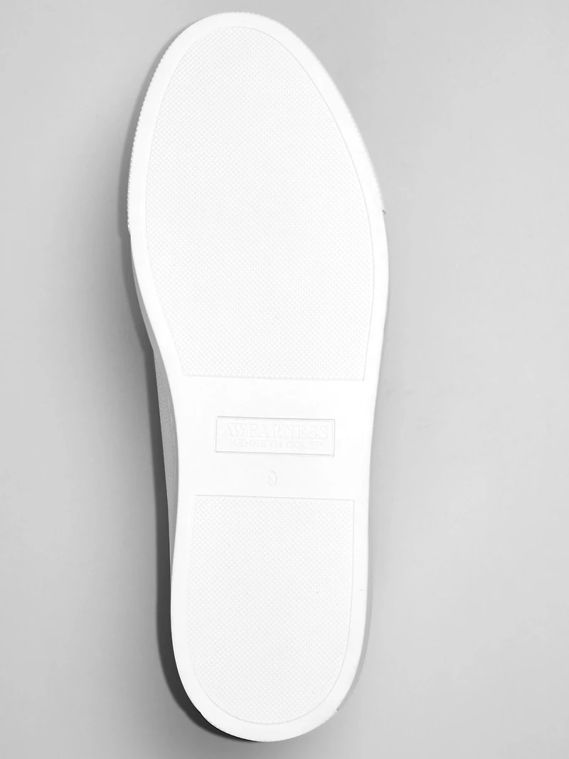 Pebble Grain Sneakers