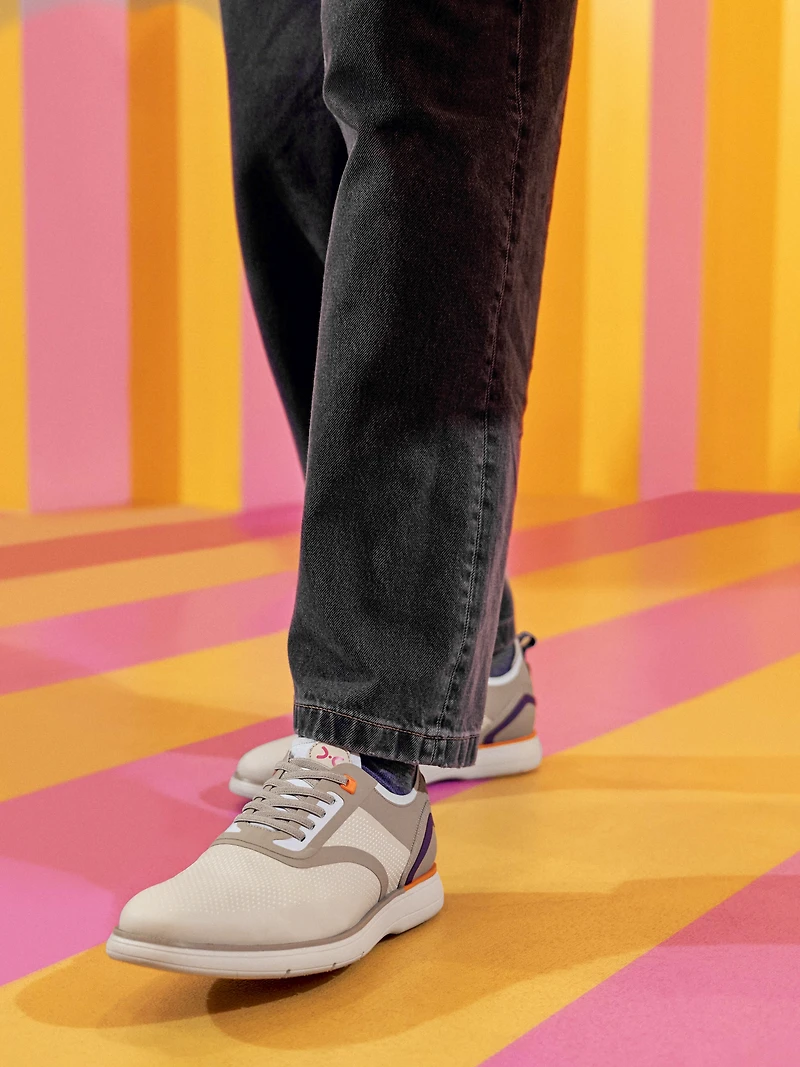 Everidge Plain Toe Elastic Lace Sneakers