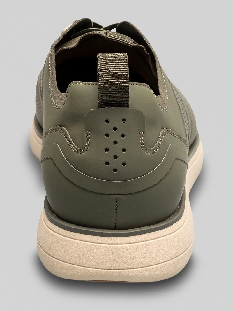 Everidge Plain Toe Elastic Lace Sneakers