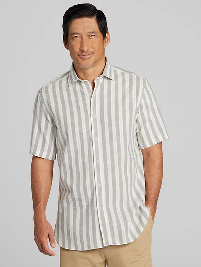 Modern Fit Cotton Blend Short Sleeve Button Up Shirt