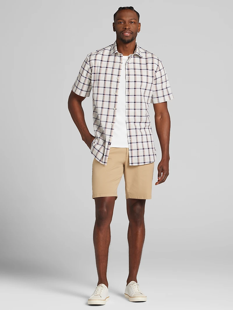 Modern Fit Woven Plaid Short Sleeve Button Up Shirt