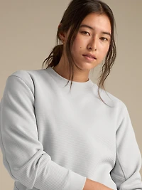 Olera Crew Neck Pullover