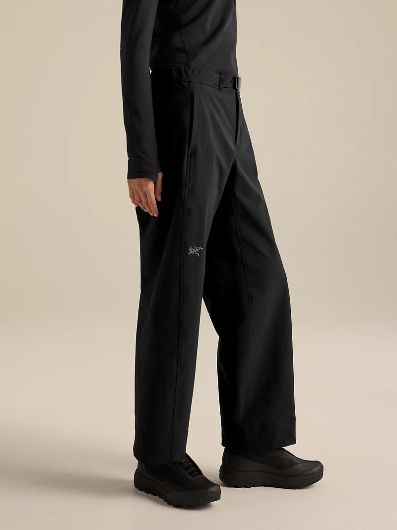 Nia Pant