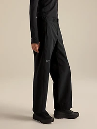Nia Pant