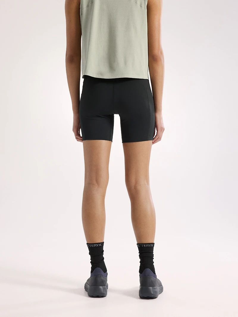 Essent High-Rise Utility Short 6"