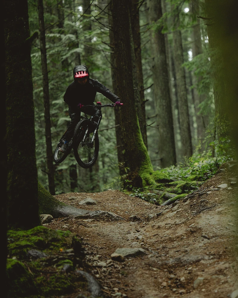 Rhoam Hybrid Jacket
