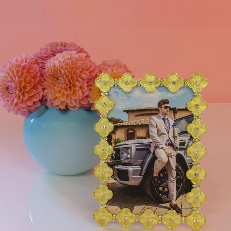 Gold Clover Frame Collection