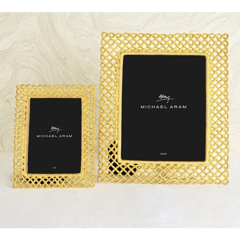 Love Knot Frame