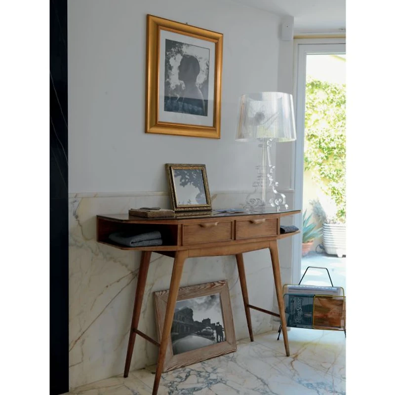 Bourgie Table Lamp