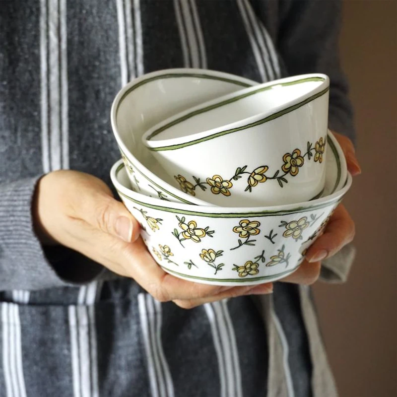 H. Daisy Chain Dessert Fruit Bowl
