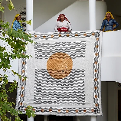 Cqc La Ascension Queen Quilt Set