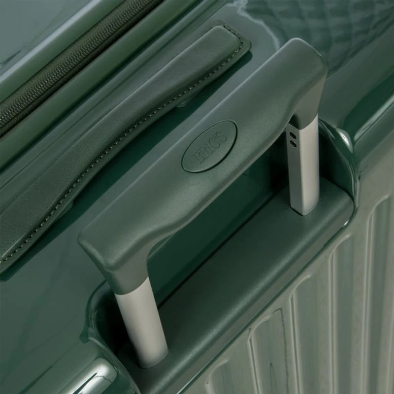 Positano 30" Expandable Spinner Suitcase
