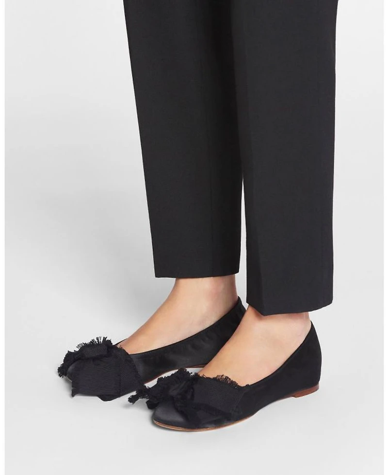 Women's Ballerina Flat with A Satin Bow
