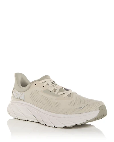 Men's Arahi 7 Low Top Sneakers