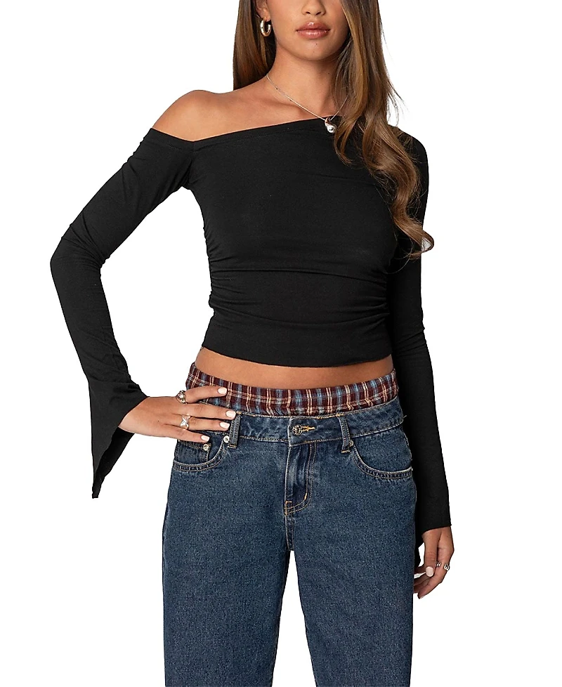 Edikted Stacie Asymmetric Long Sleeve Top