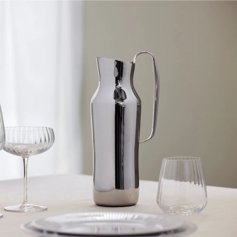 Dorotea Steel Carafe