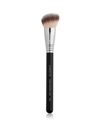 F43 Soft Angled Cheek Brush