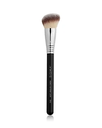 F43 Soft Angled Cheek Brush