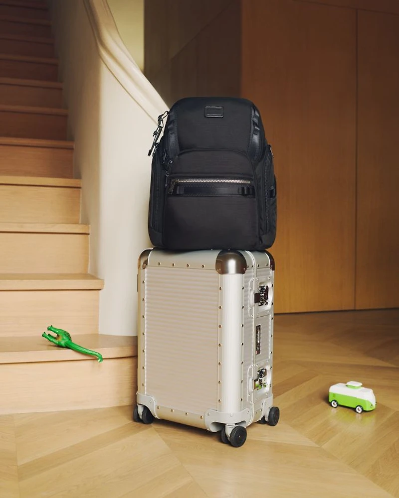Nomadic Backpack
