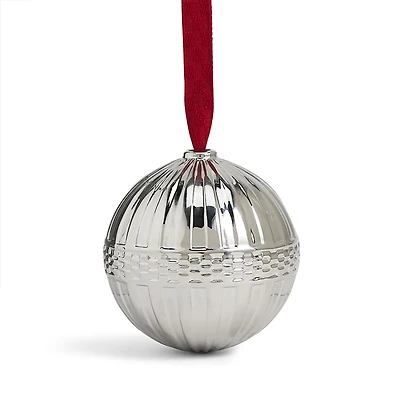 Wedgwood Festive Fluted Ornament
