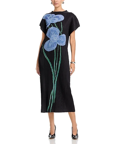 Nancy Yang Beaded Applique Flower Crinkled Dress