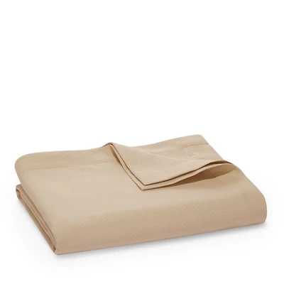 Elliot Coverlet, Queen
