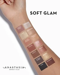Soft Glam Eyeshadow Palette
