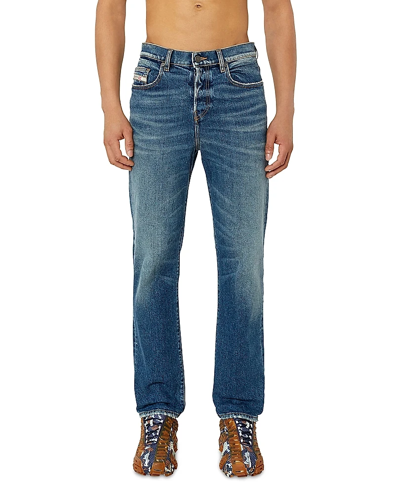 Diesel 2020 D-Viker Straight Fit Jeans