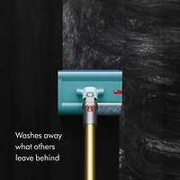 V15s Detect Submarine™ Absolute Wet & Dry Vacuum Cleaner | Gold