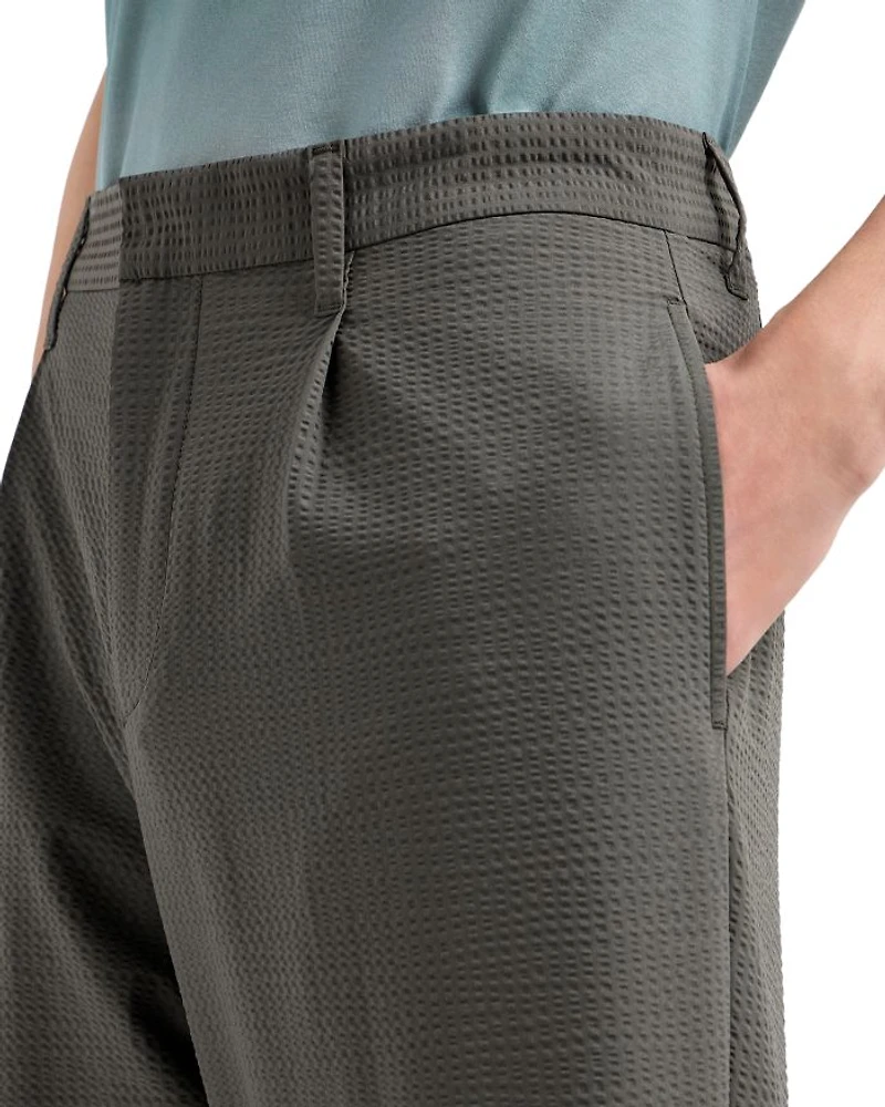 Technical Nylon Blend Seersucker Regular Fit Pleated Pants