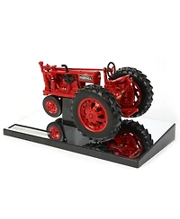 1/16 International Harvester Farmall Tractor 100th Anniversary Edition 14 - Ages 5-7