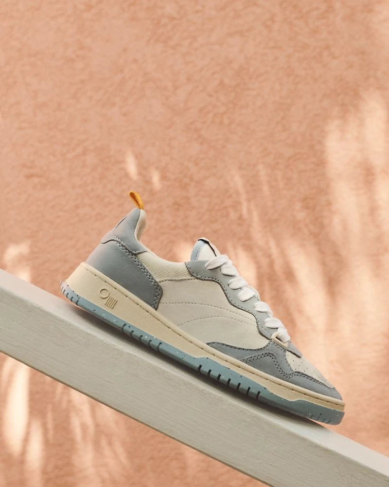 Women's Phoenix Court Lace Up Low Top Sneakers