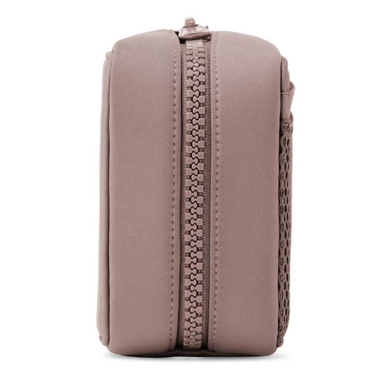 Arlo Large Tech Organizer