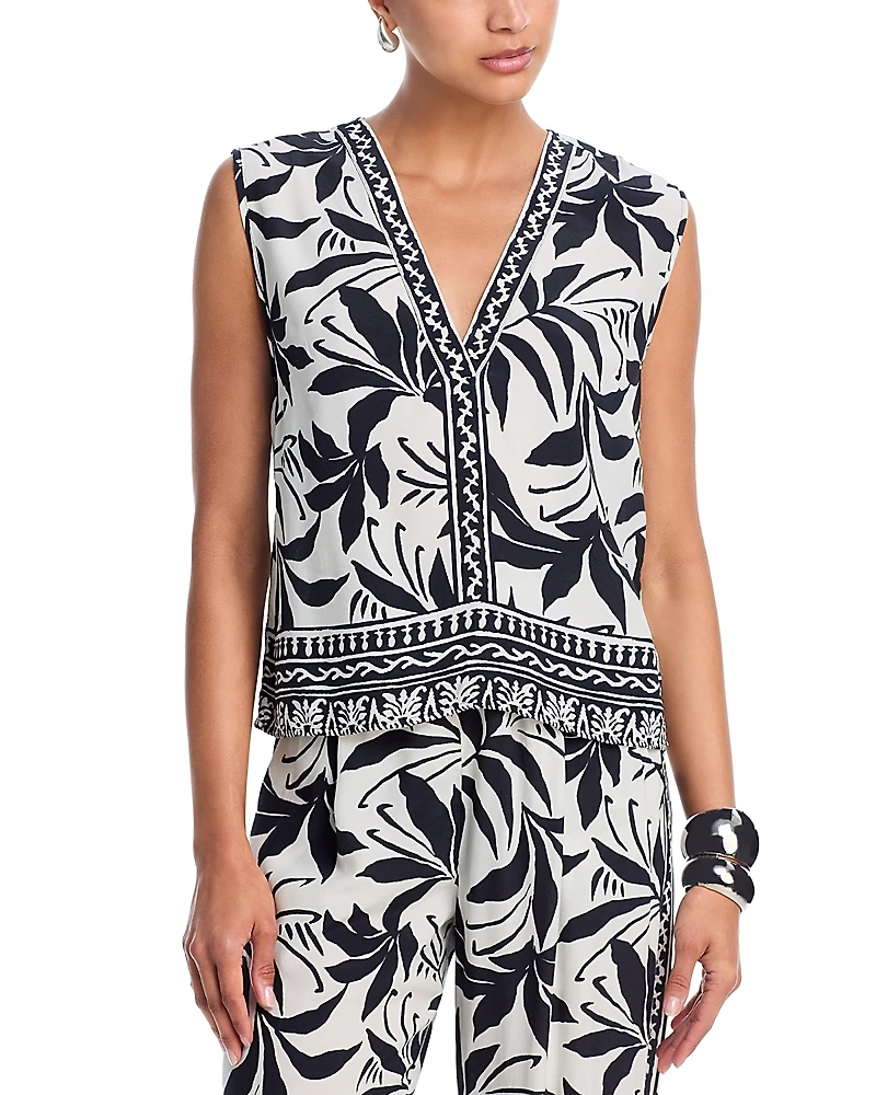 Velvet by Graham & Spencer Lindsay V Neck Top