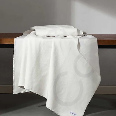 Calvin Klein Logo Throw, 50 x 70