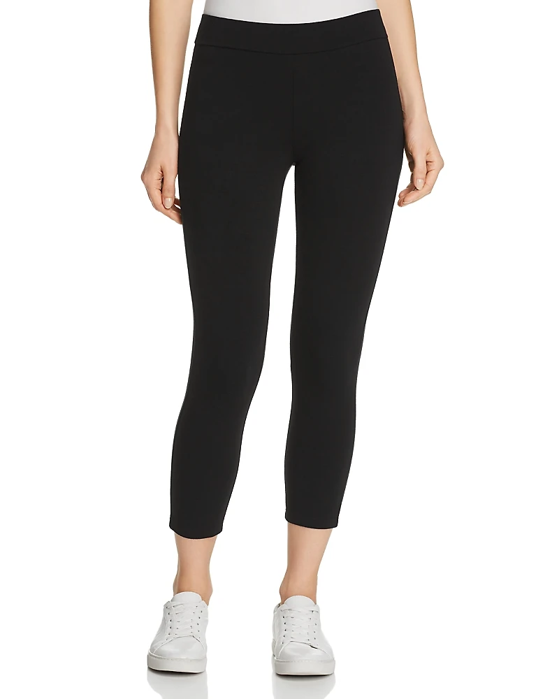 Hue Wide Waistband Blackout Capri Leggings