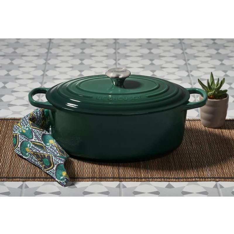 Quart Signature Oval Dutch Oven