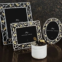 Butterfly Ginkgo Oval Luxe Frame - Exclusive