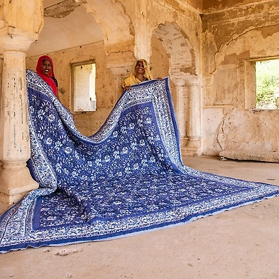 Cqc La Zuma Quilt with Two Shams