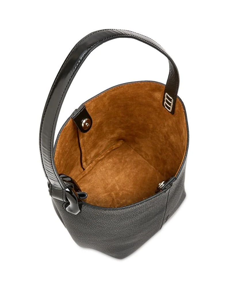 Corner Chain Small Leather Bucket Bag