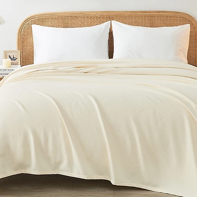 Bloomingdale's Egyptian Cotton Diamond Blanket