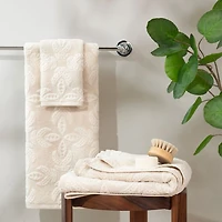 Dasati Towel Collection