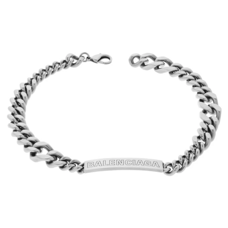 Plate Twist Necklace