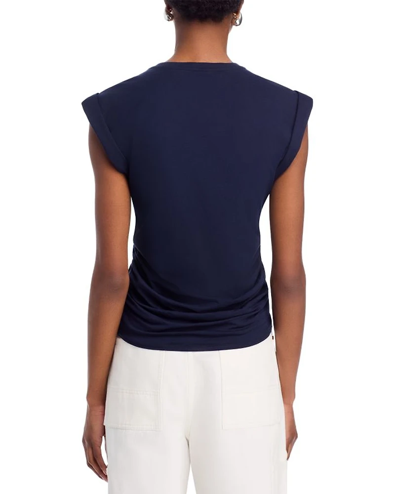 Nia Tee